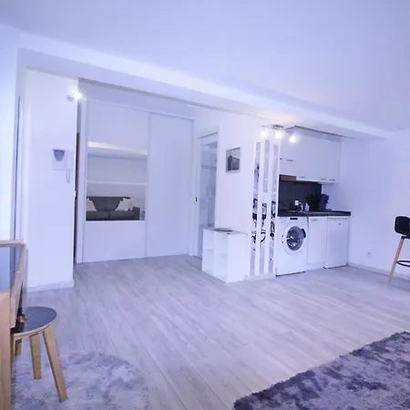 Apartment Large Studio Close To Monaco, Ric' Keys *